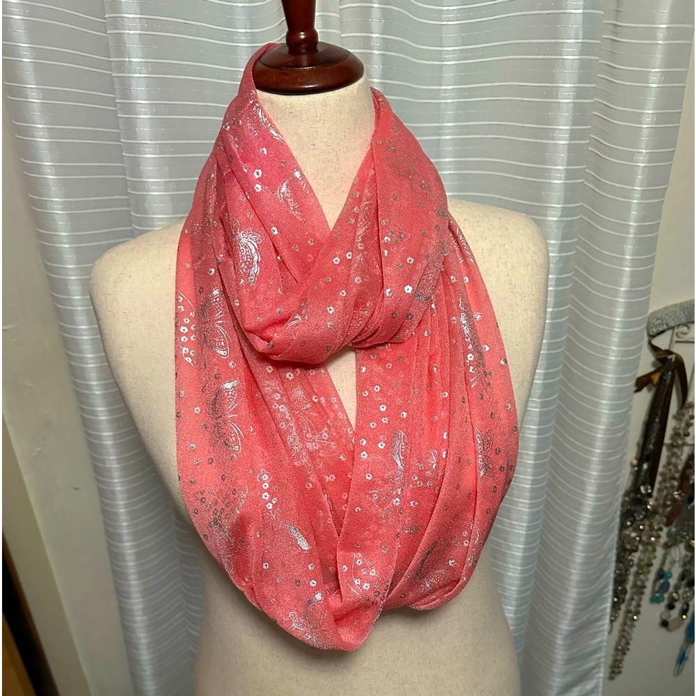 Infinity scarf